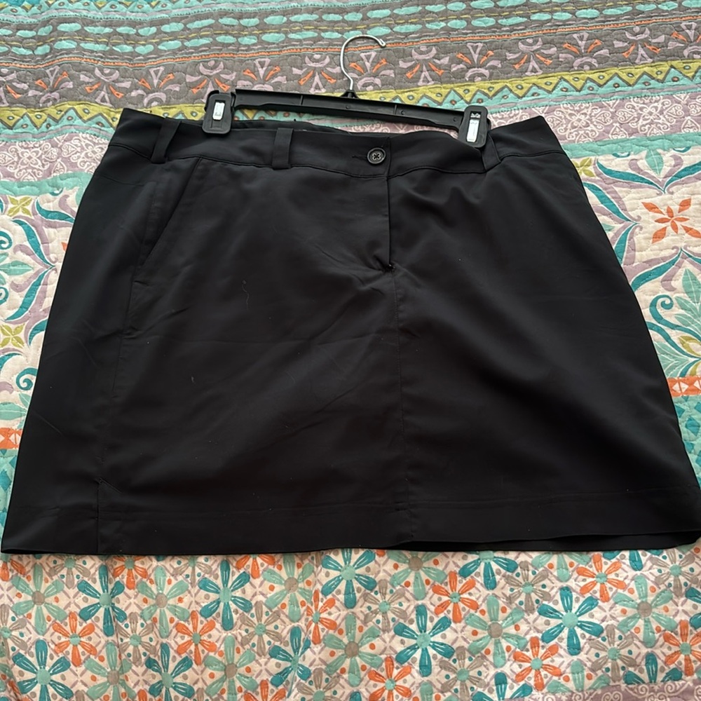 NIKE GOLF TOUR PERFORMANCE